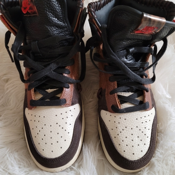 Bodega x Dunk High \'Legend\' main image 10